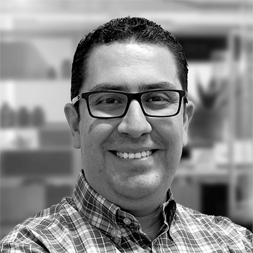 Salvador Flores