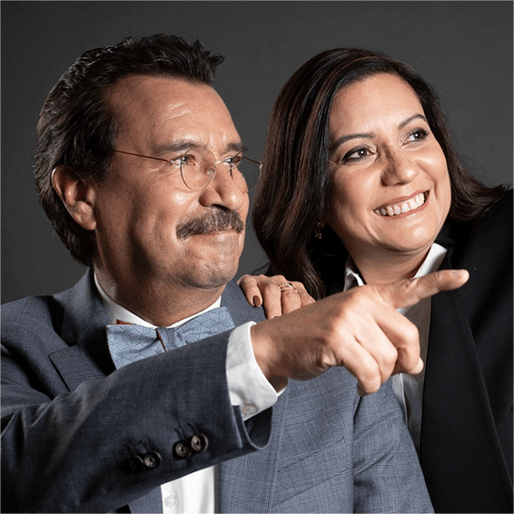 Dr. René Martín Torres Fragoso y Marlene García